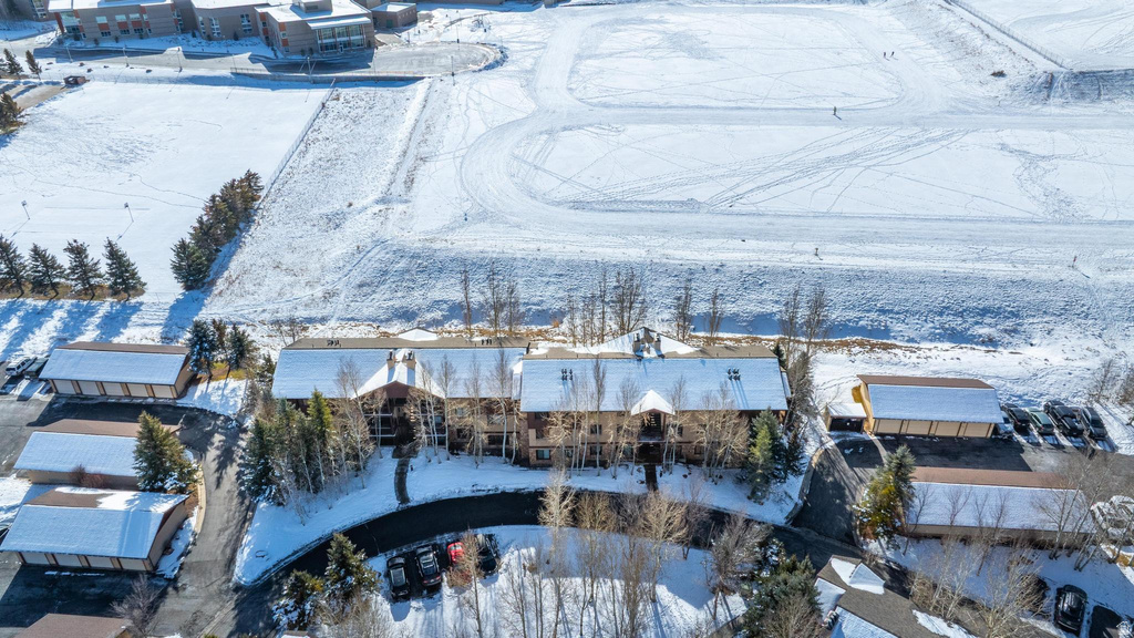 1600 N PINEBROOK BLVD #H10 Park City, UT 84098