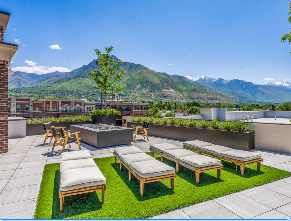 2240 E LANEY AVE #102 Holladay, UT 84117