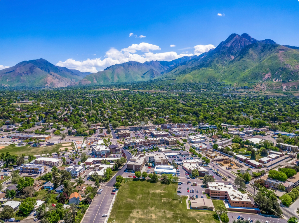 2240 E LANEY AVE #102 Holladay, UT 84117