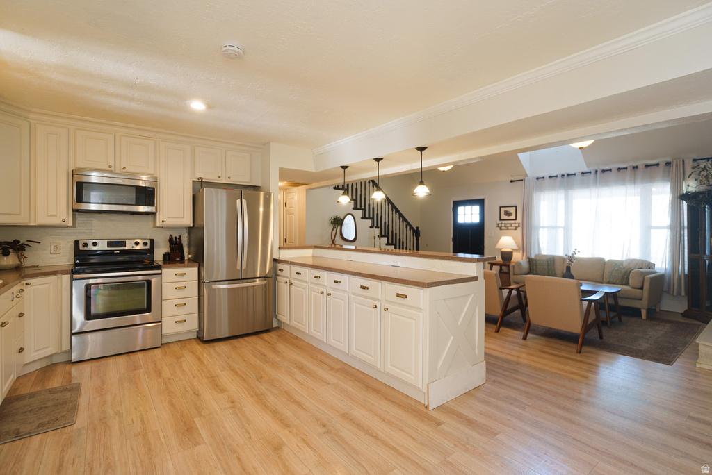 1003 W MAIN Lehi, UT 84043