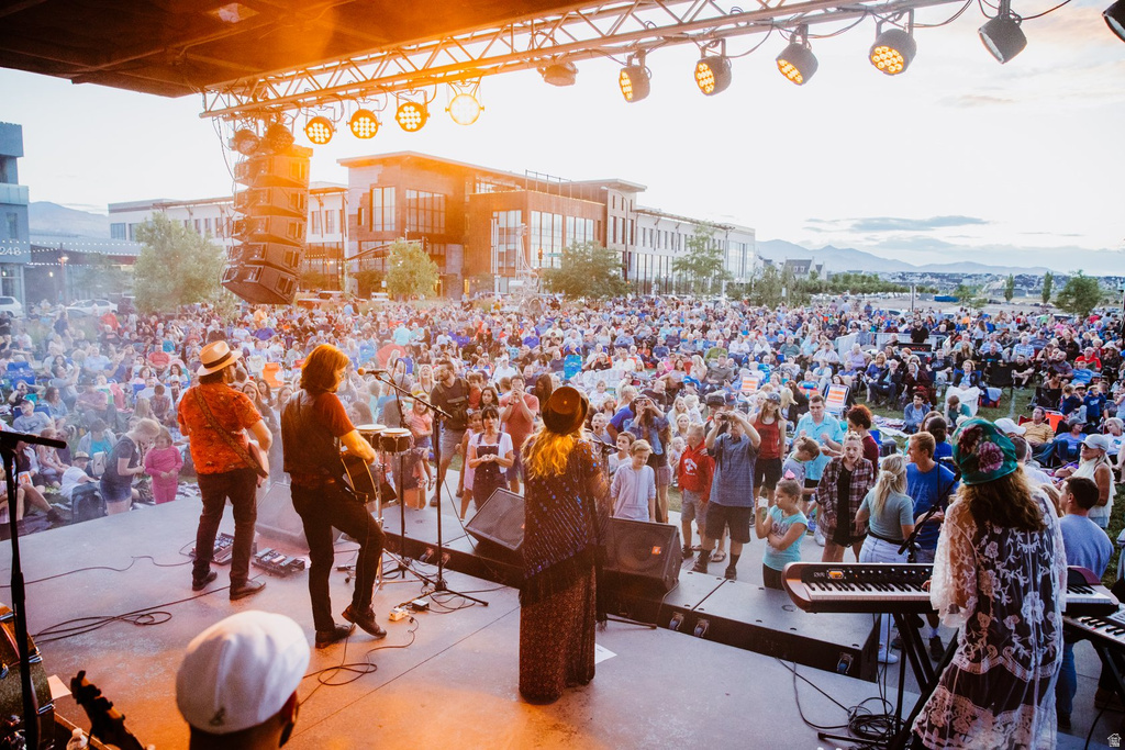 5232 W BLACK TWIG DR DR #202 South Jordan, UT 84009