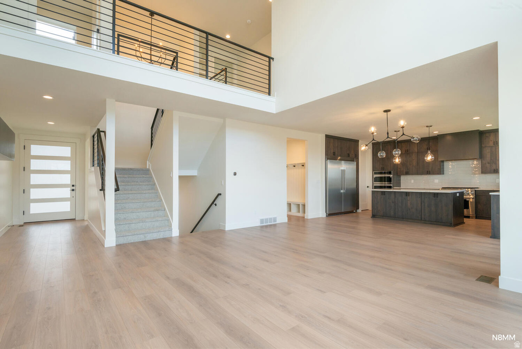 11186 S 1000 E #1 Sandy, UT 84094