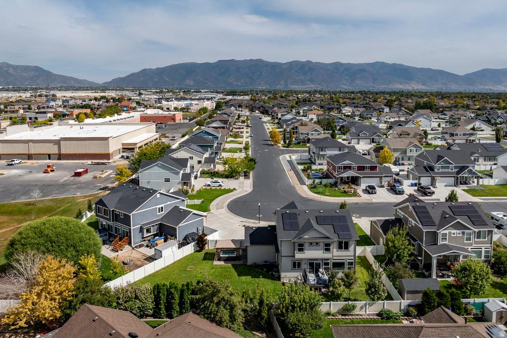 1876 S 1230 W Syracuse, UT 84075