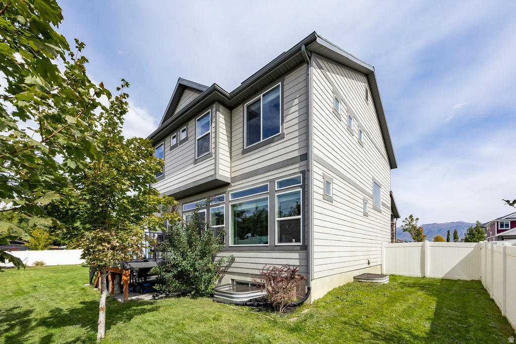 1876 S 1230 W Syracuse, UT 84075