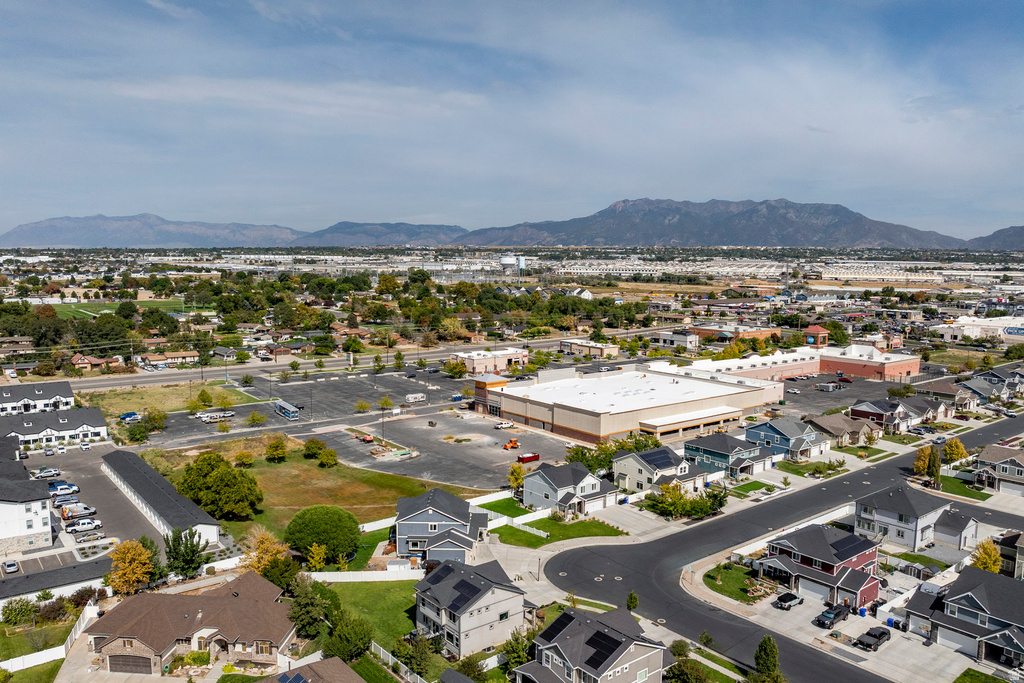 1876 S 1230 W Syracuse, UT 84075