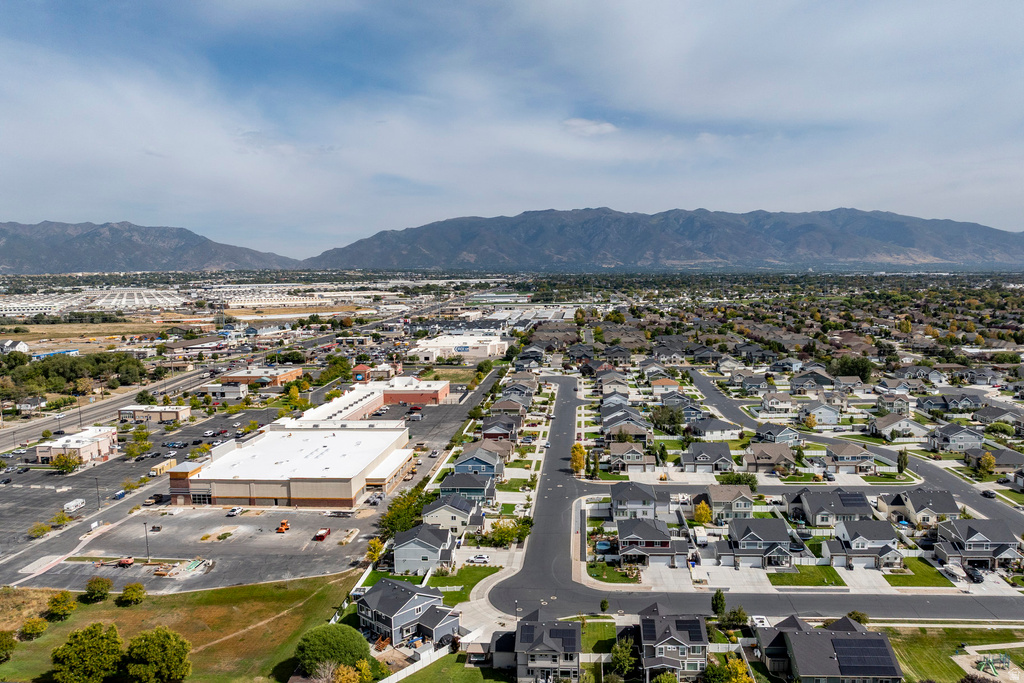 1876 S 1230 W Syracuse, UT 84075