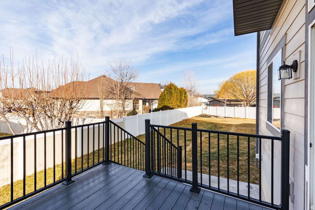 1876 S 1230 W Syracuse, UT 84075