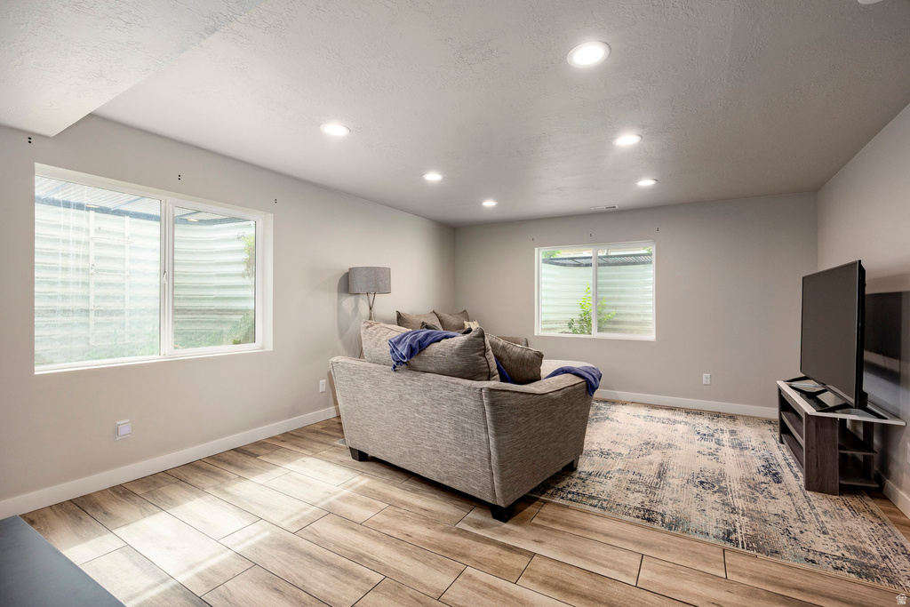 1876 S 1230 W Syracuse, UT 84075