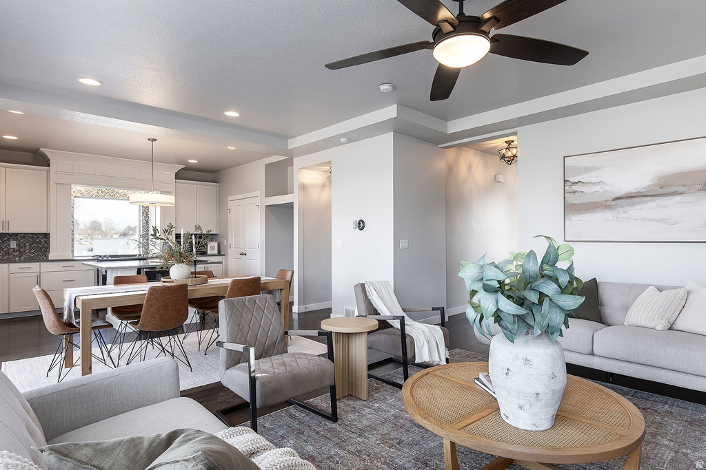 1876 S 1230 W Syracuse, UT 84075