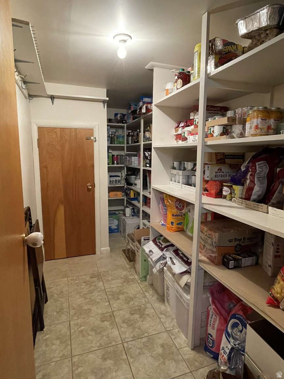 978 N TREMONT ST Tremonton, UT 84337