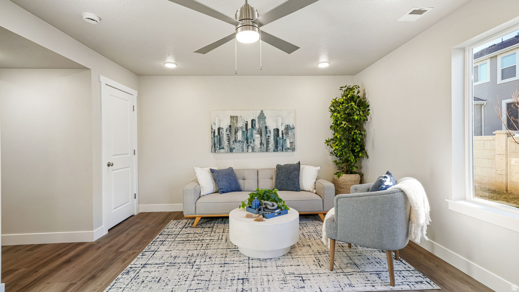 949 N 215 W Santaquin, UT 84655