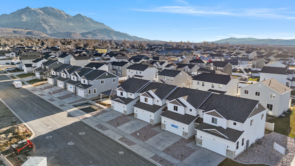 949 N 215 W Santaquin, UT 84655