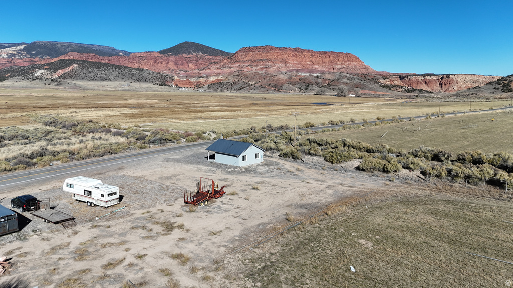 890 E HATCHERY RD Bicknell, UT 84715
