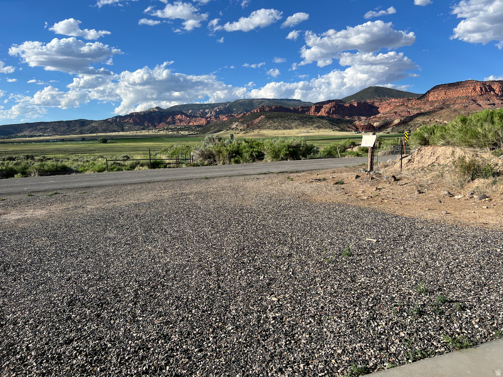 890 E HATCHERY RD Bicknell, UT 84715