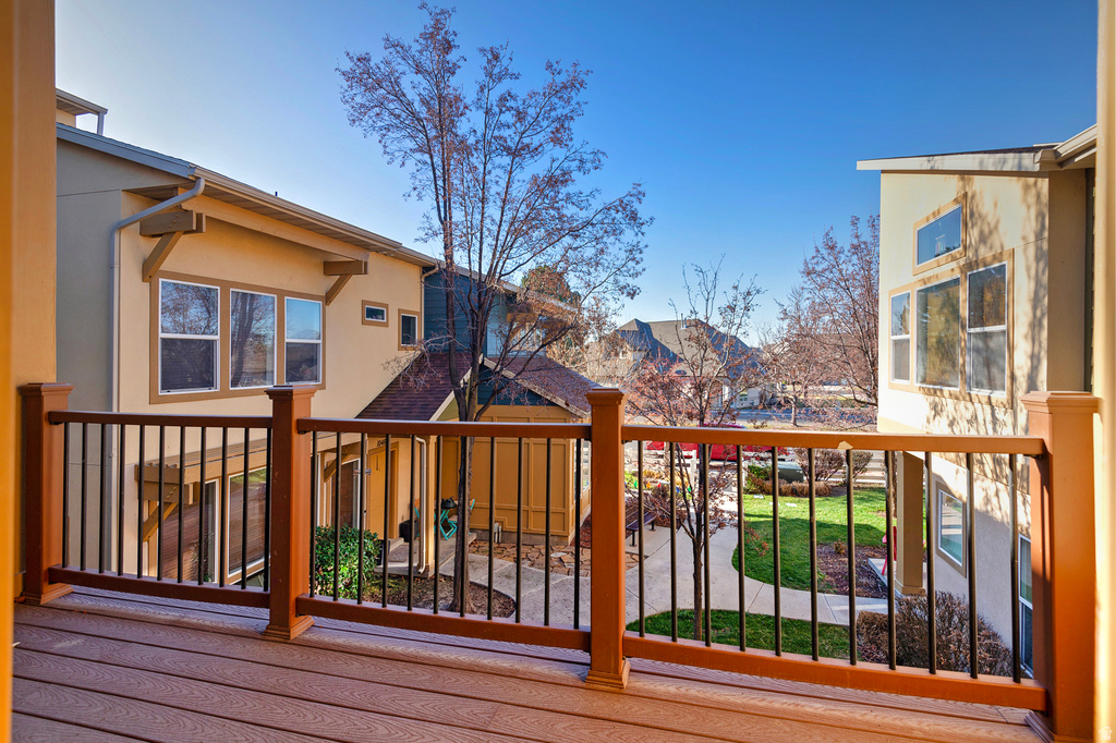 1048 N SHEPARD CREEK PKWY #4 Farmington, UT 84025