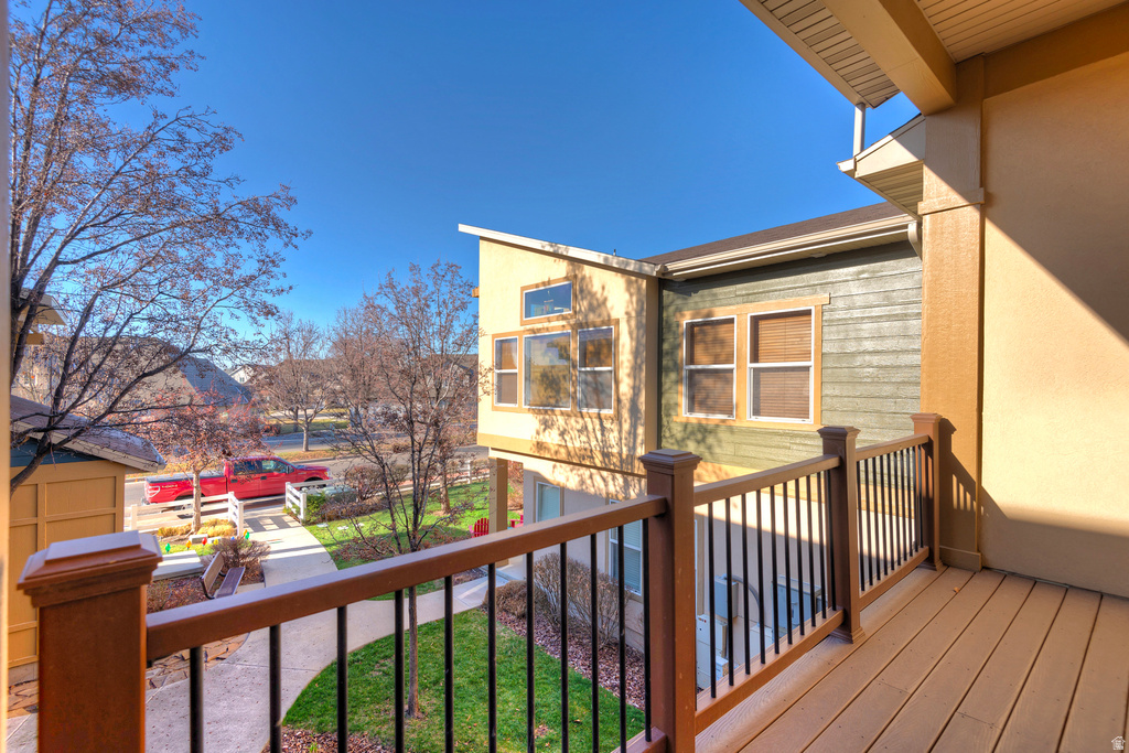 1048 N SHEPARD CREEK PKWY #4 Farmington, UT 84025