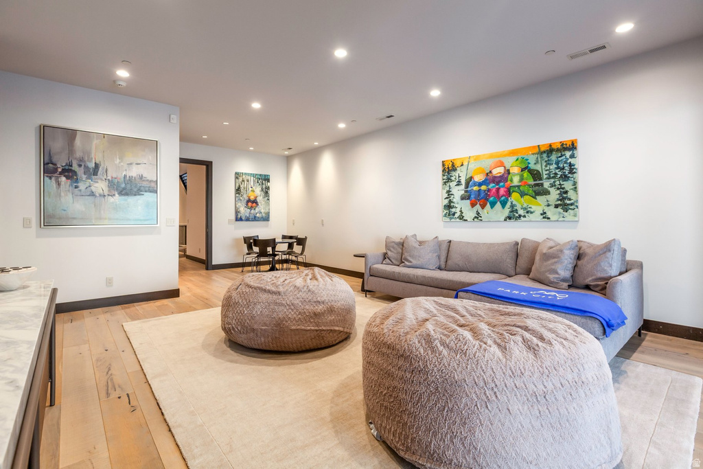 210 WHITE PINE CANYON RD Park City, UT 84060