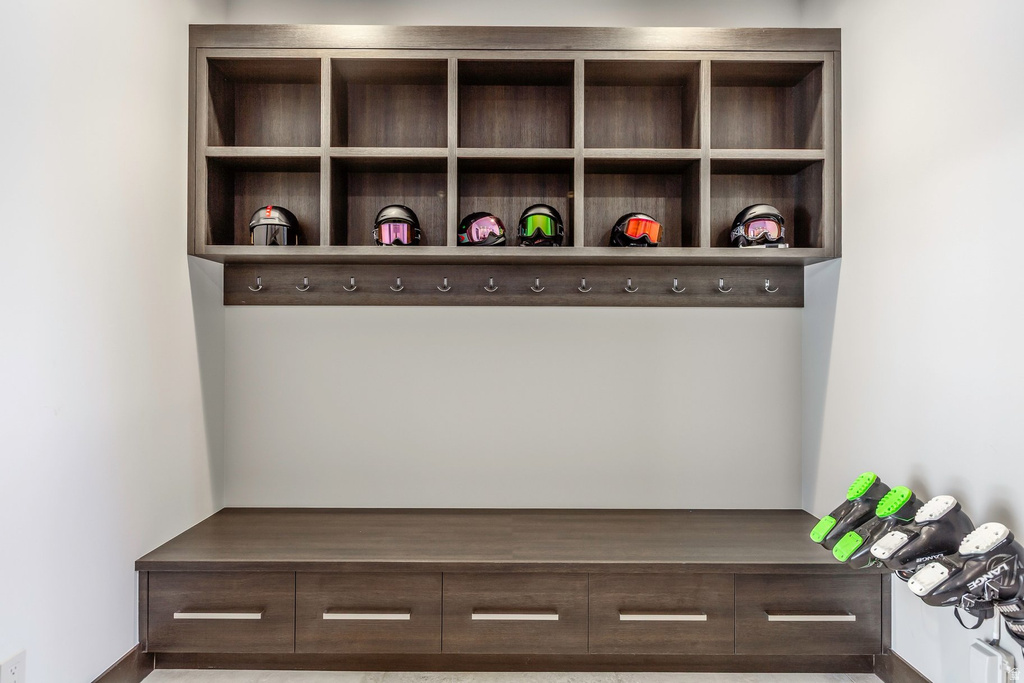 210 WHITE PINE CANYON RD Park City, UT 84060