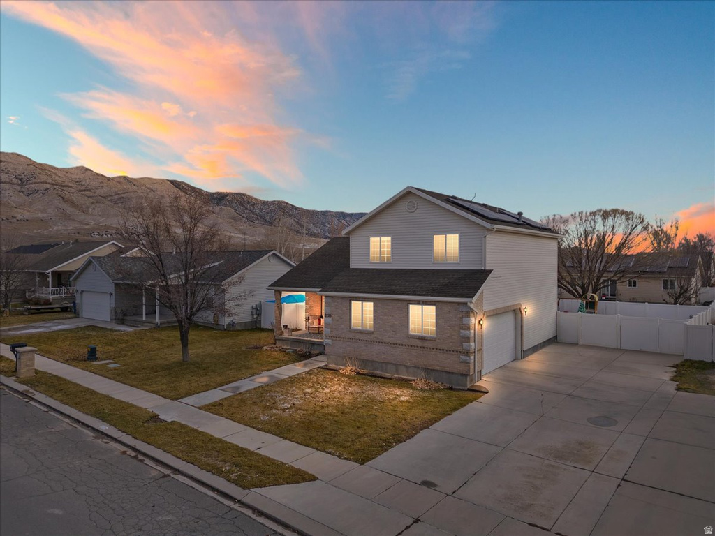 2126 E LODGE POLE DR Eagle Mountain, UT 84005