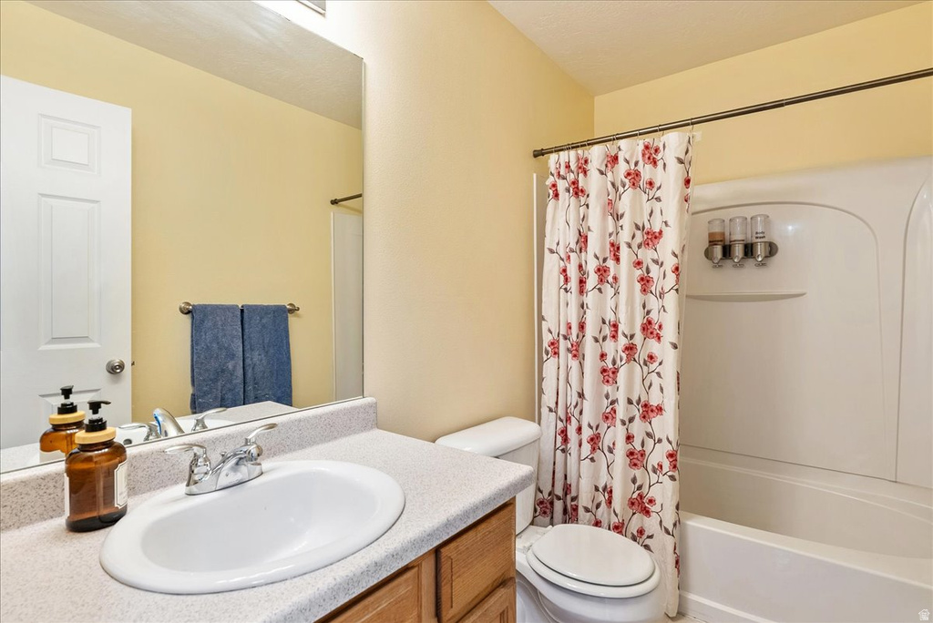 2126 E LODGE POLE DR Eagle Mountain, UT 84005