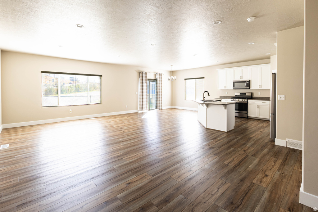 591 W KOINS WAY Bluffdale, UT 84065