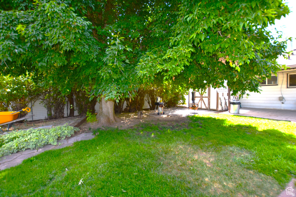 806 VALERIA DR Layton, UT 84041