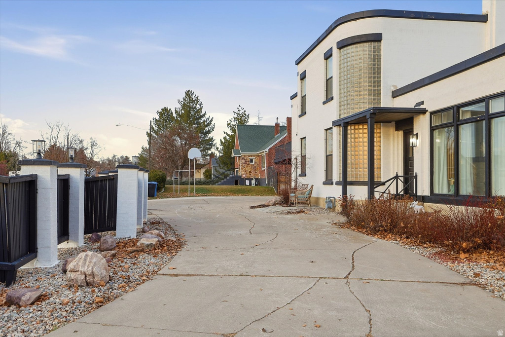 716 S 600 E River Heights, UT 84321