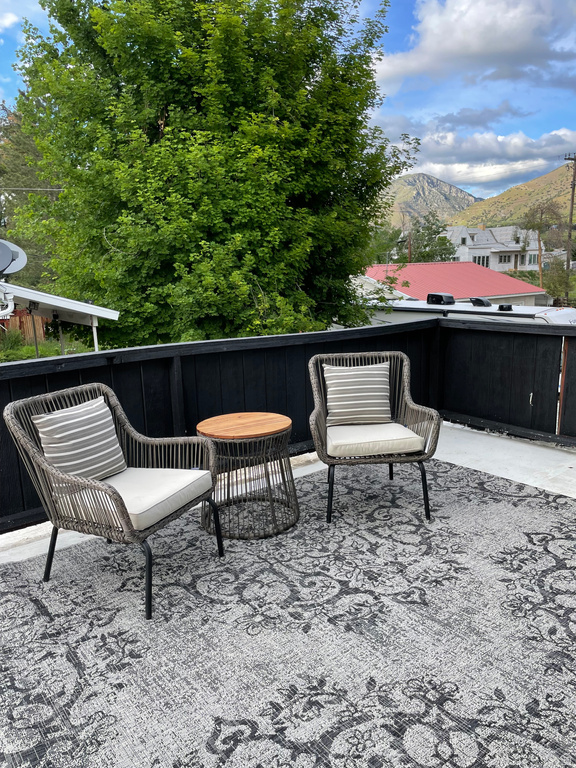 716 S 600 E River Heights, UT 84321