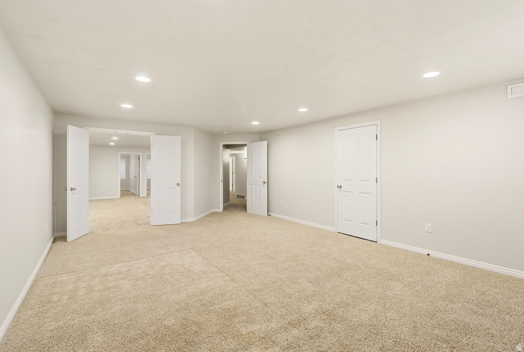 6438 S MCKINLEY LN Taylorsville, UT 84129