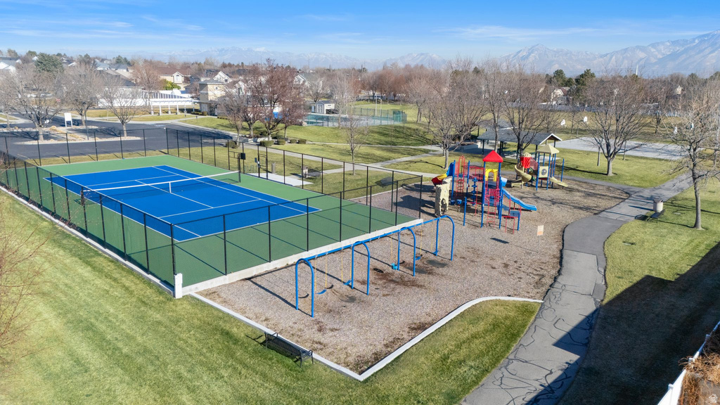 6438 S MCKINLEY LN Taylorsville, UT 84129