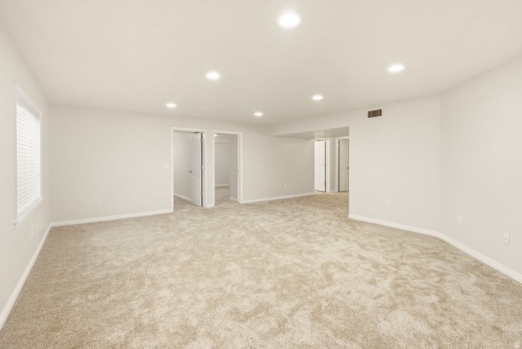 6438 S MCKINLEY LN Taylorsville, UT 84129