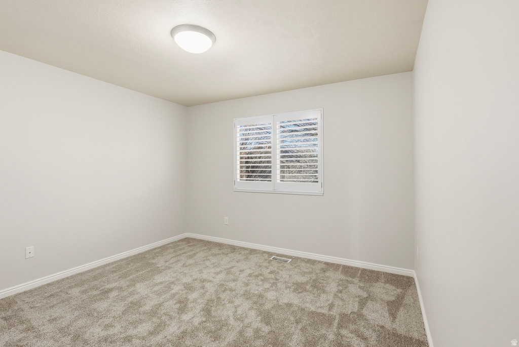 6438 S MCKINLEY LN Taylorsville, UT 84129