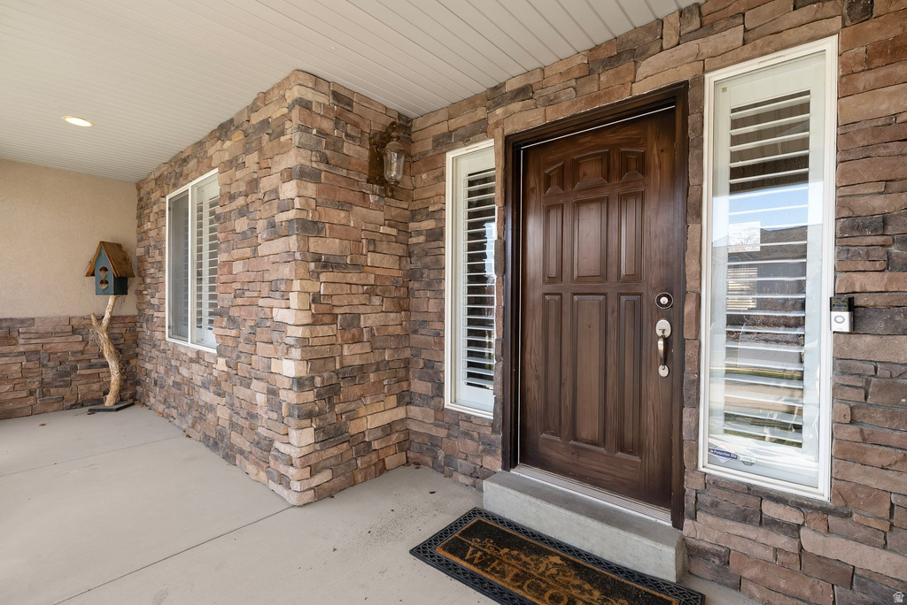 6438 S MCKINLEY LN Taylorsville, UT 84129