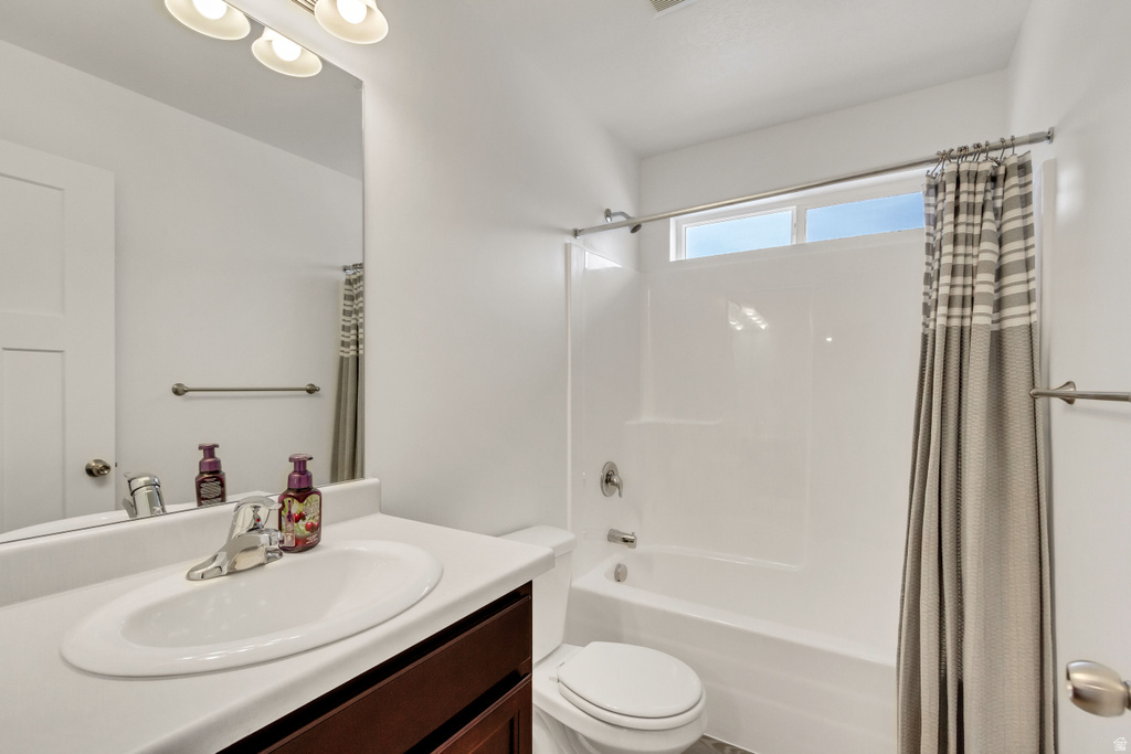 188 E BRUIN DR Eagle Mountain, UT 84005