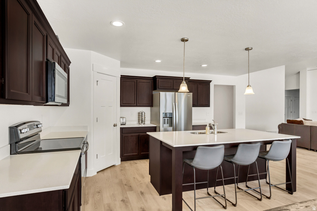 188 E BRUIN DR Eagle Mountain, UT 84005