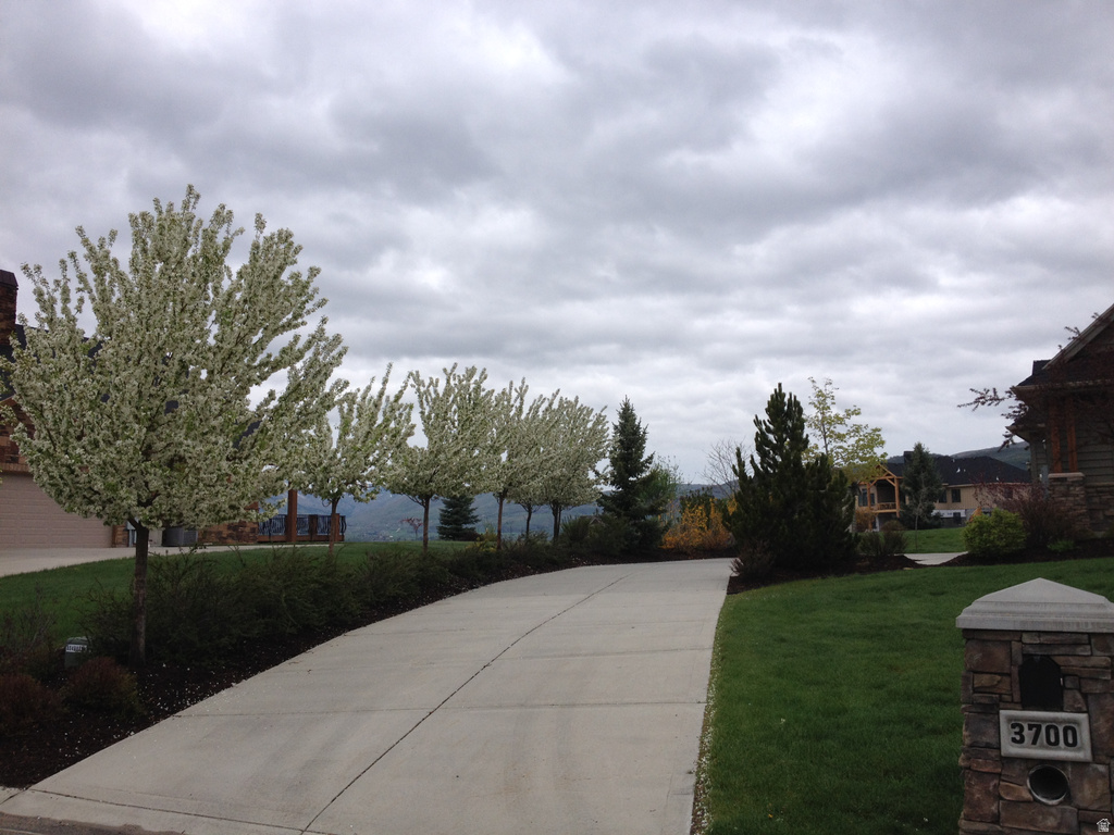 3700 N FOOTHILL LN Eden, UT 84310