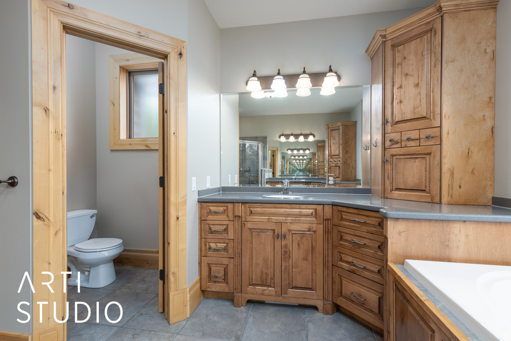 3700 N FOOTHILL LN Eden, UT 84310