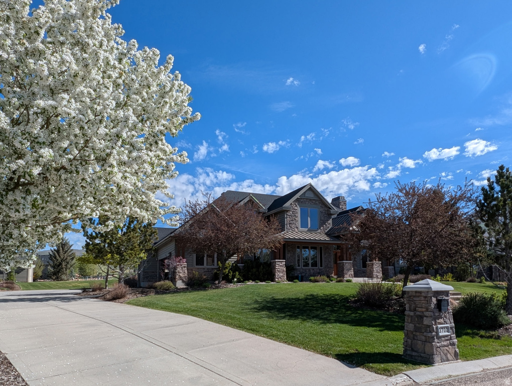 3700 N FOOTHILL LN Eden, UT 84310