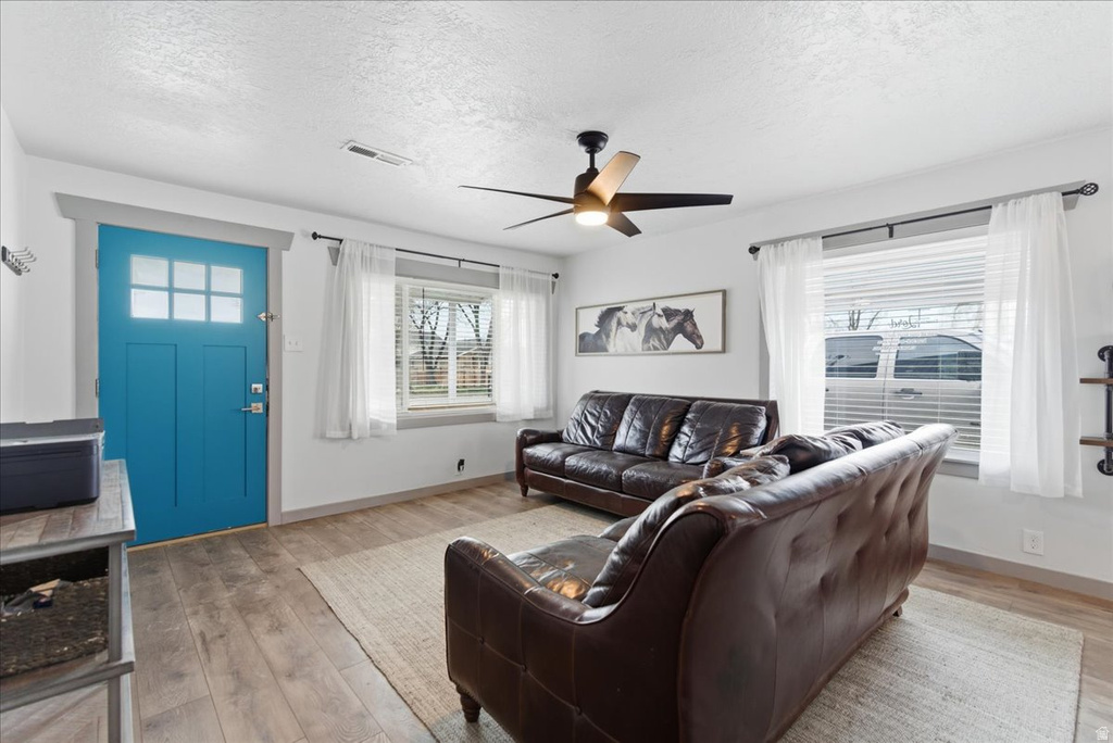 1660 W CRYSTAL AVE West Valley City, UT 84119