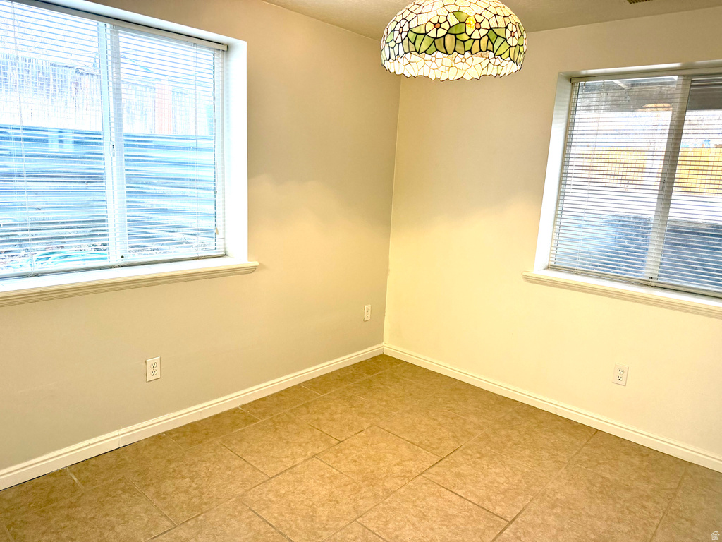 2077 S 1575 W Syracuse, UT 84075