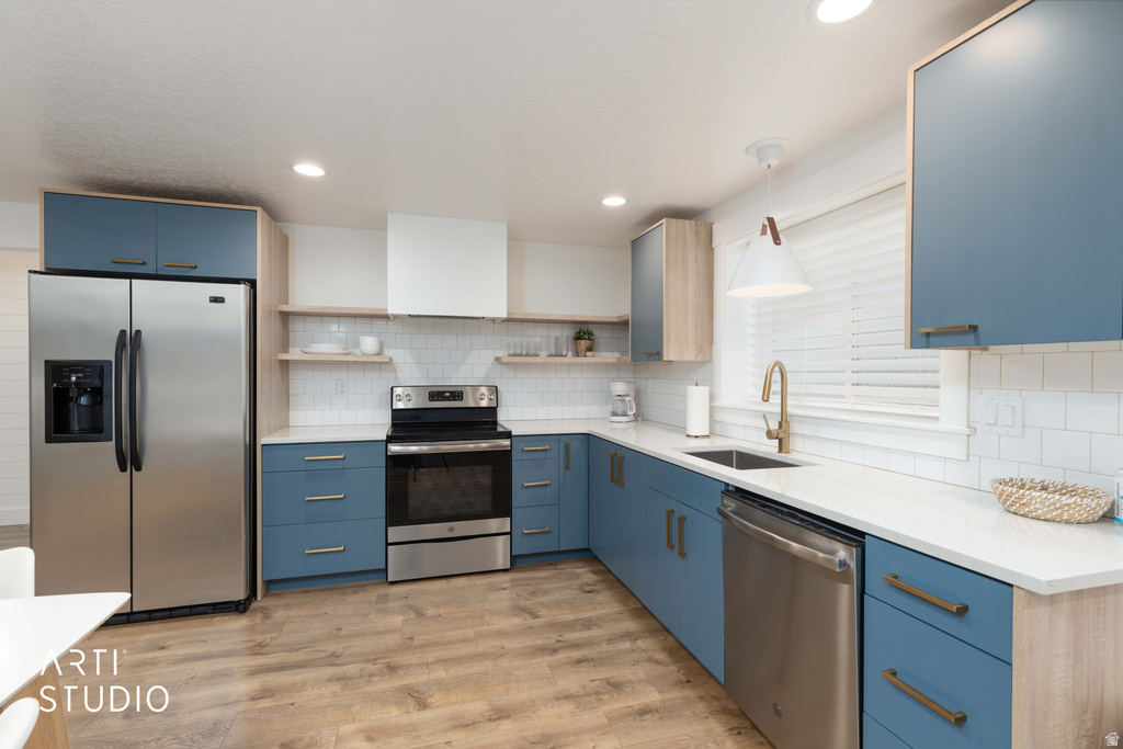 342 W CLARK CIR Farmington, UT 84025