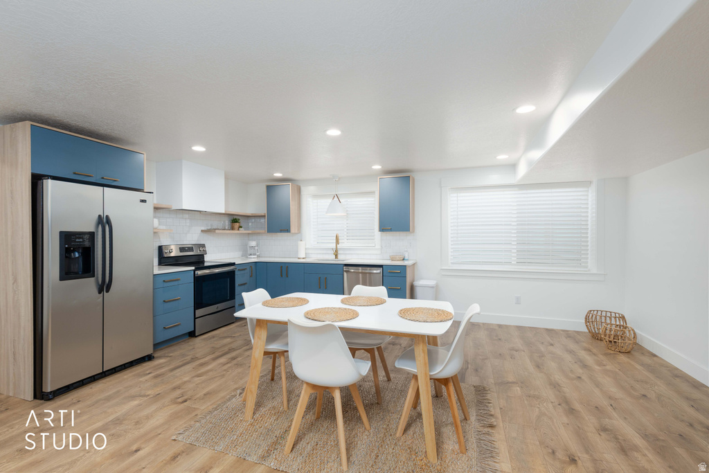 342 W CLARK CIR Farmington, UT 84025