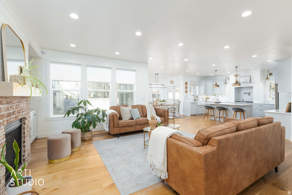 342 W CLARK CIR Farmington, UT 84025