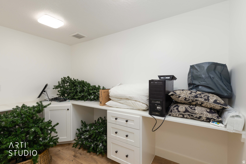 342 W CLARK CIR Farmington, UT 84025