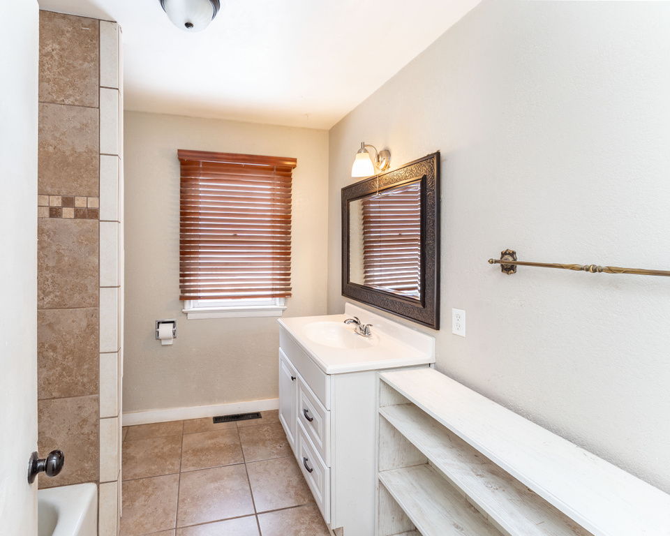 220 S 200 E Vernal, UT 84078