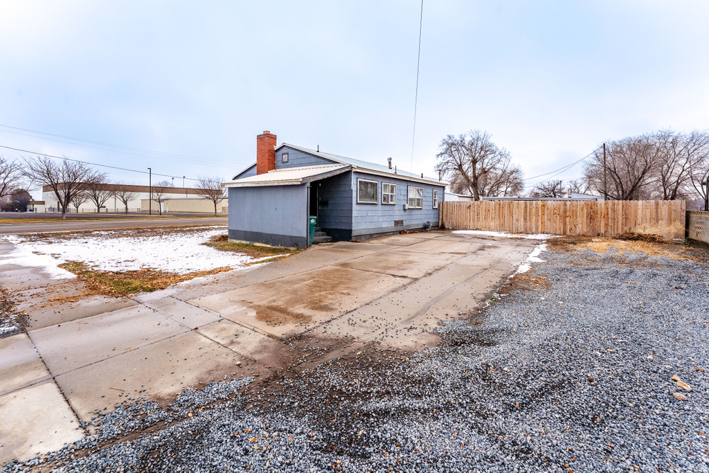 220 S 200 E Vernal, UT 84078