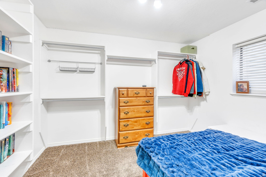 943 E 3400 N Layton, UT 84040