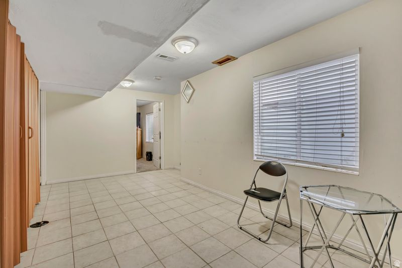 5712 W PLUMBAGO AVE Kearns, UT 84118