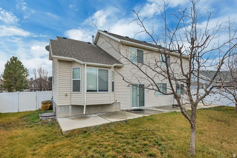 5712 W PLUMBAGO AVE Kearns, UT 84118