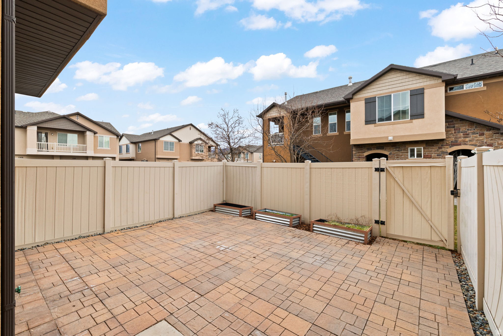 997 W ALLINGTON DR North Salt Lake, UT 84054